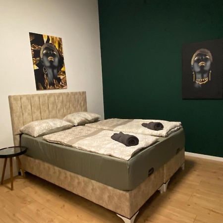 8 Fully Equipped Studio Shared Apt W Terrace Margareten Vienna Esterno foto