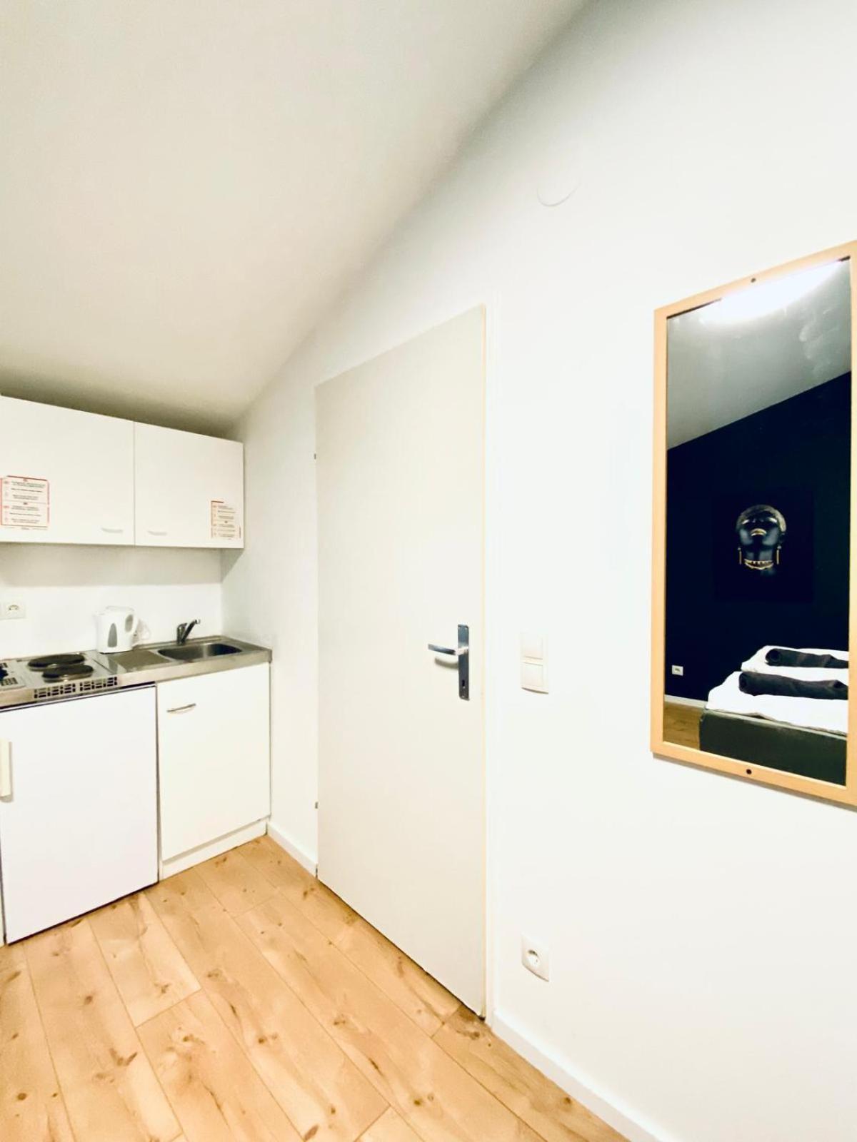 8 Fully Equipped Studio Shared Apt W Terrace Margareten Vienna Esterno foto