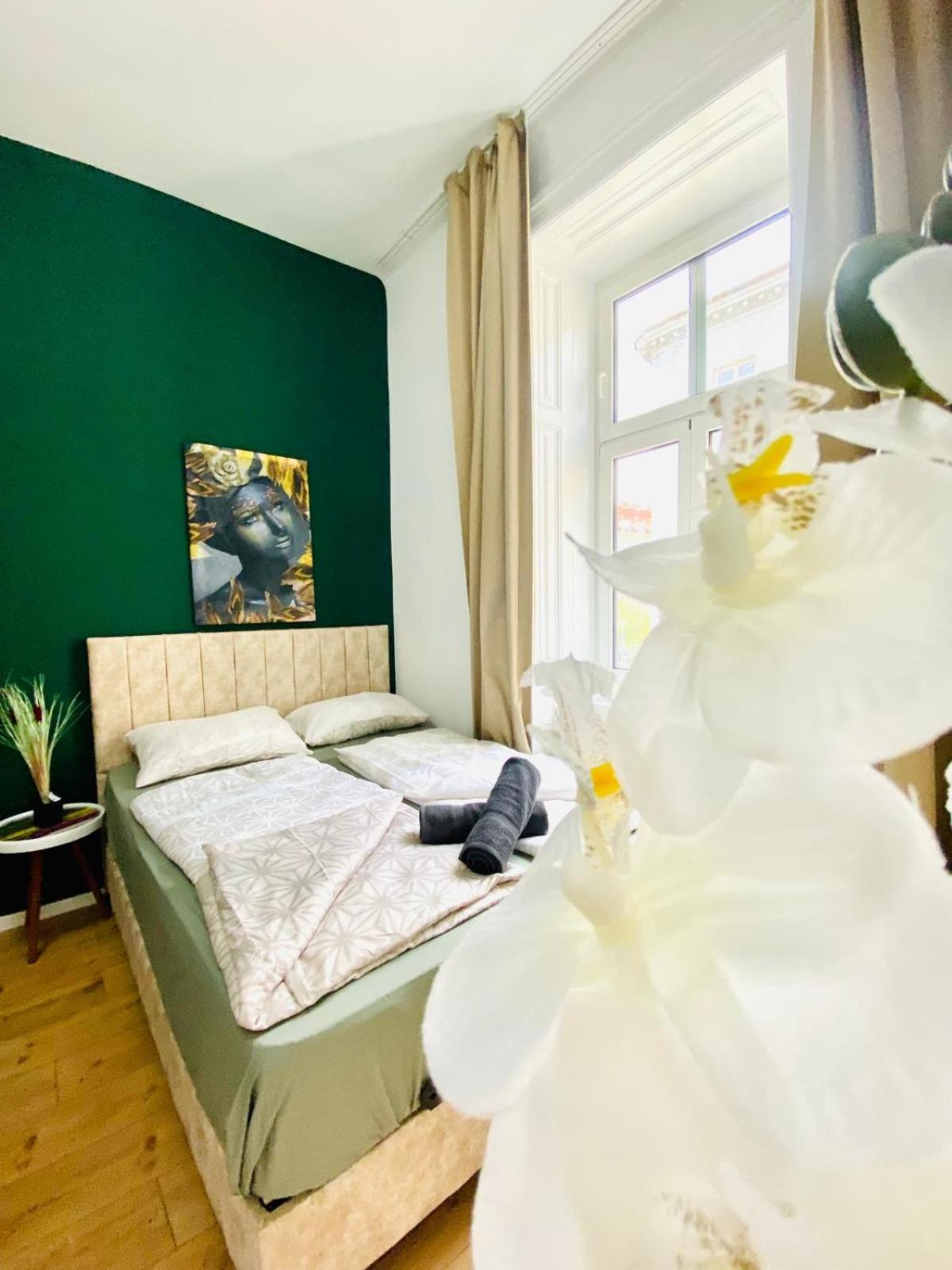 8 Fully Equipped Studio Shared Apt W Terrace Margareten Vienna Esterno foto