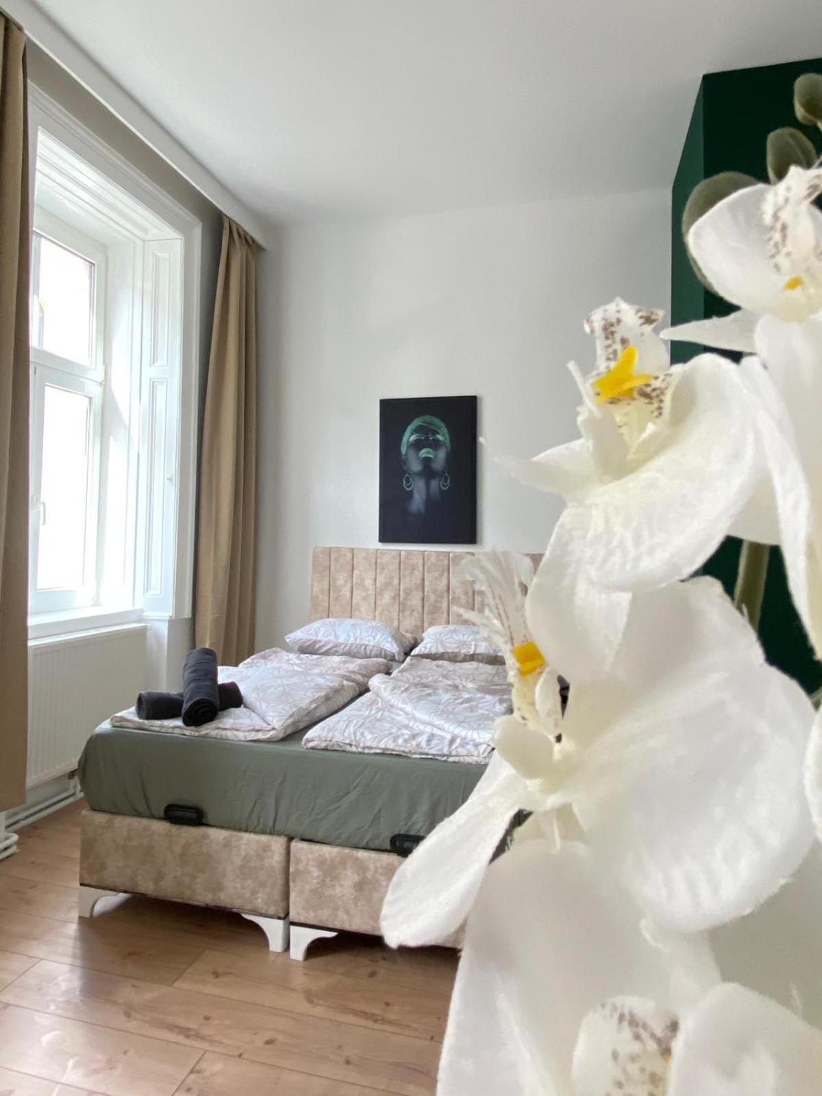 8 Fully Equipped Studio Shared Apt W Terrace Margareten Vienna Esterno foto