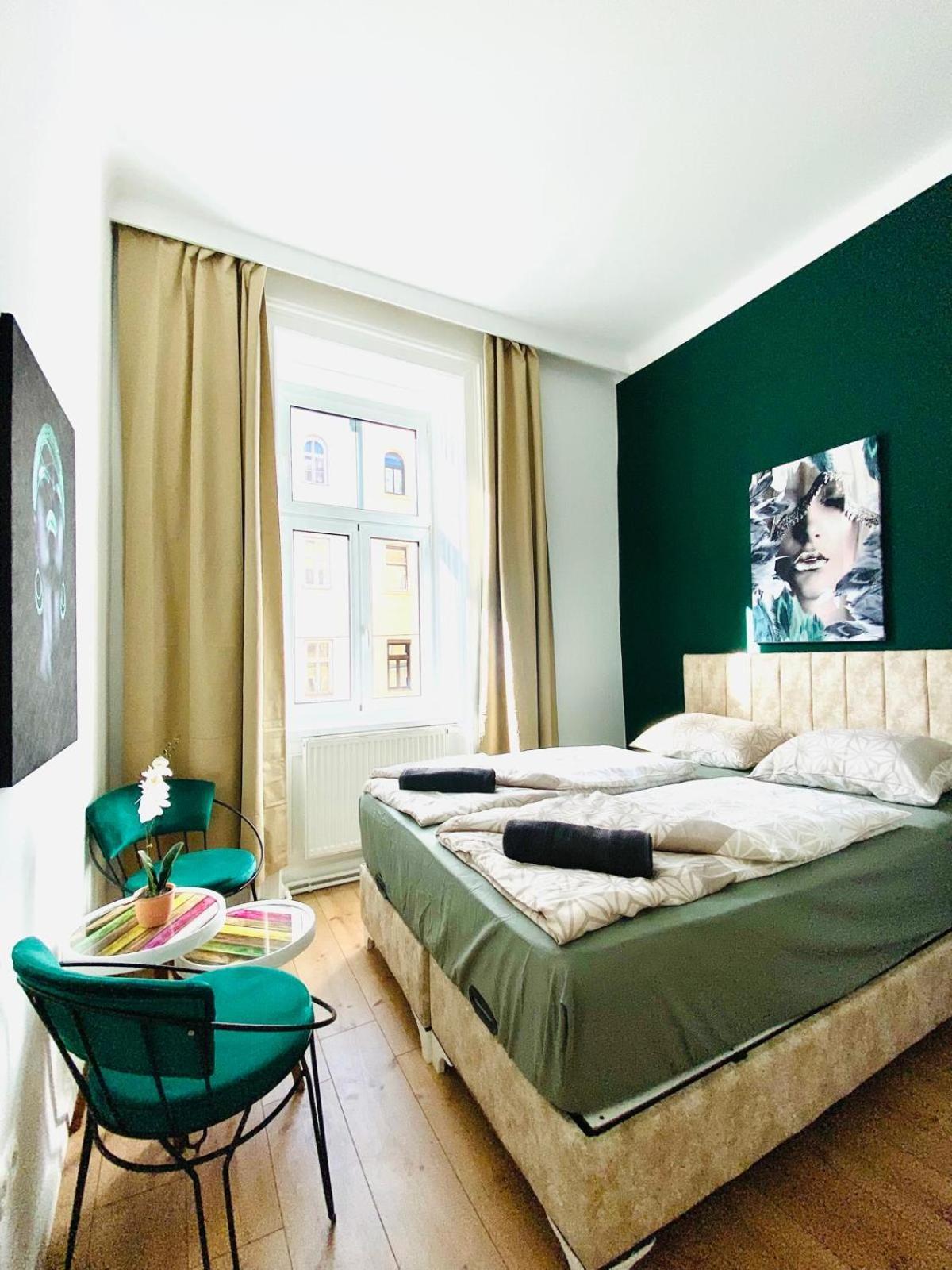 8 Fully Equipped Studio Shared Apt W Terrace Margareten Vienna Esterno foto