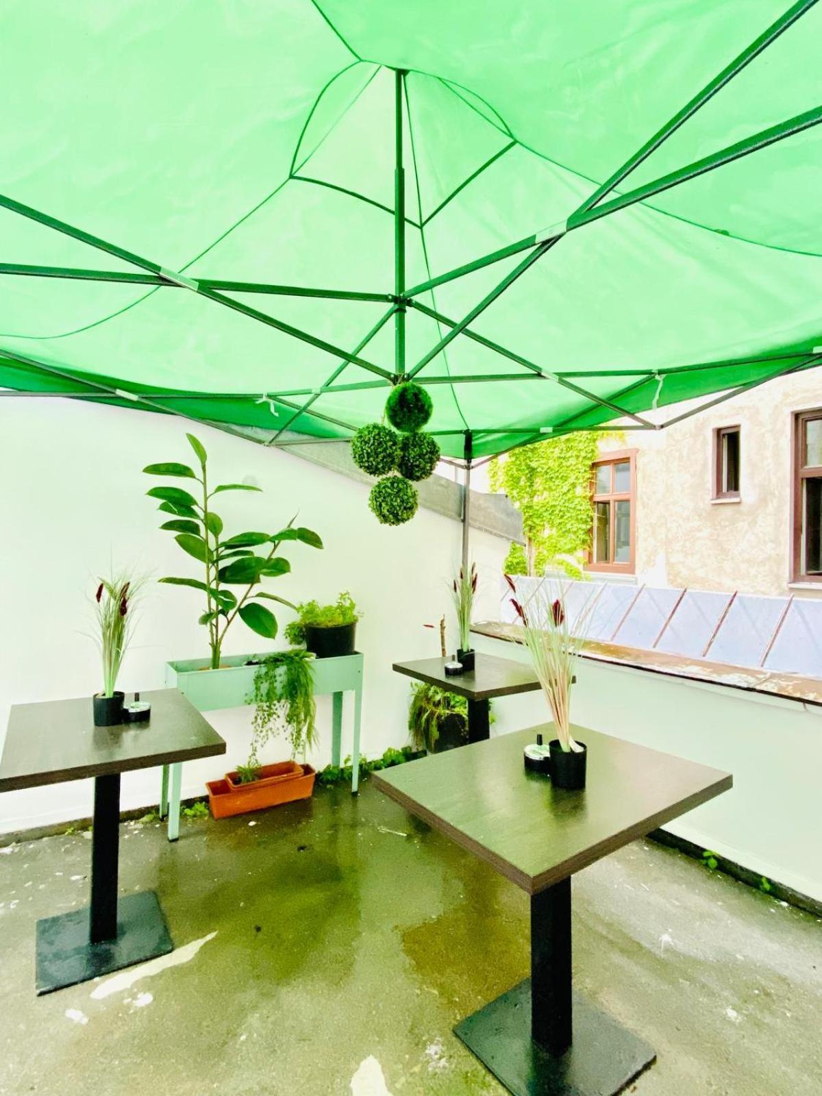 8 Fully Equipped Studio Shared Apt W Terrace Margareten Vienna Esterno foto